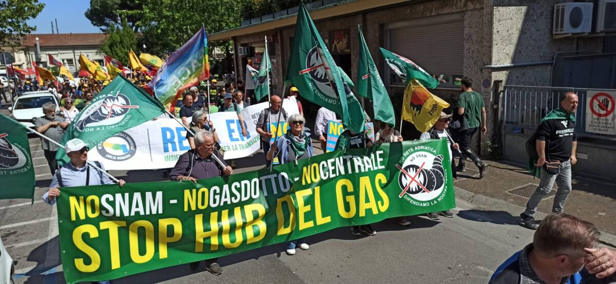 GLI AMBIENTALISTI DI SULMONA: “CONSUMI DEL GAS IN PICCHIATA, ORA STOP ALLA CENTRALE SNAM”