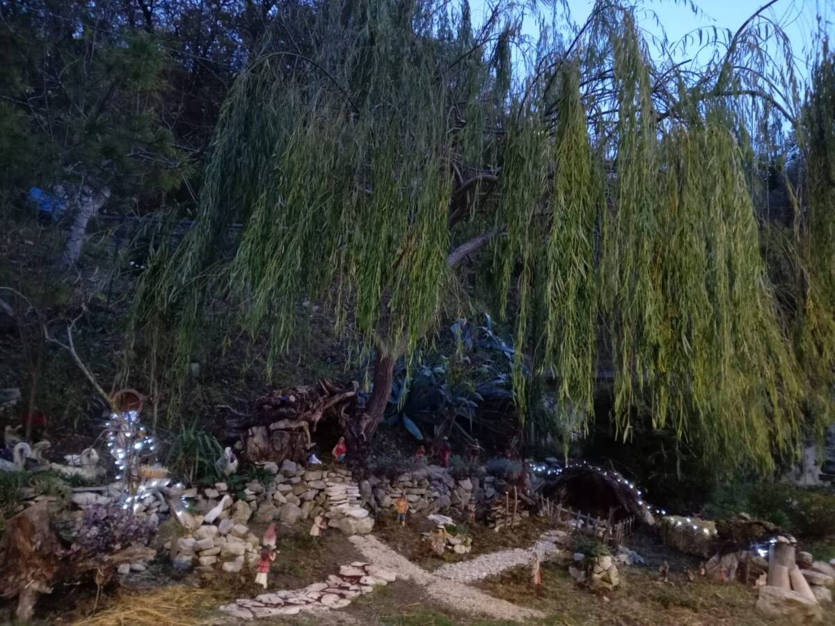 FINE ANNO A BOMBA: CAMMINO DELLA LUCE ALLA SCOPERTA DEI PRESEPI ARTISTICI