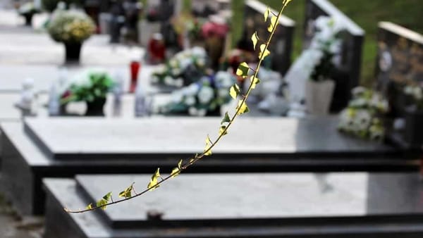 L’AQUILA: COMMEMORAZIONI DEFUNTI, LIMITAZIONI INGRESSO MEZZI E STOP LAVORI EDILIZI NEI CIMITERI