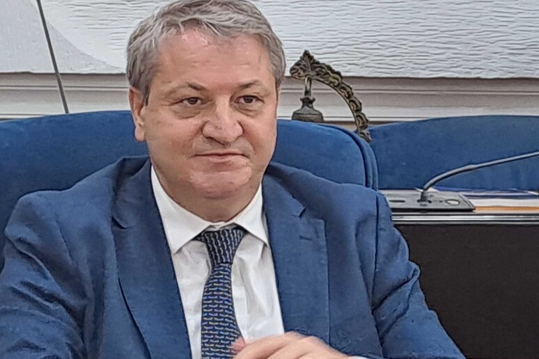 PRESIDENTE MOLISE RICOVERATO PER OPERAZIONE AL CUORE, ASL CHIETI: “STA BENE, A BREVE DIMISSIONI”