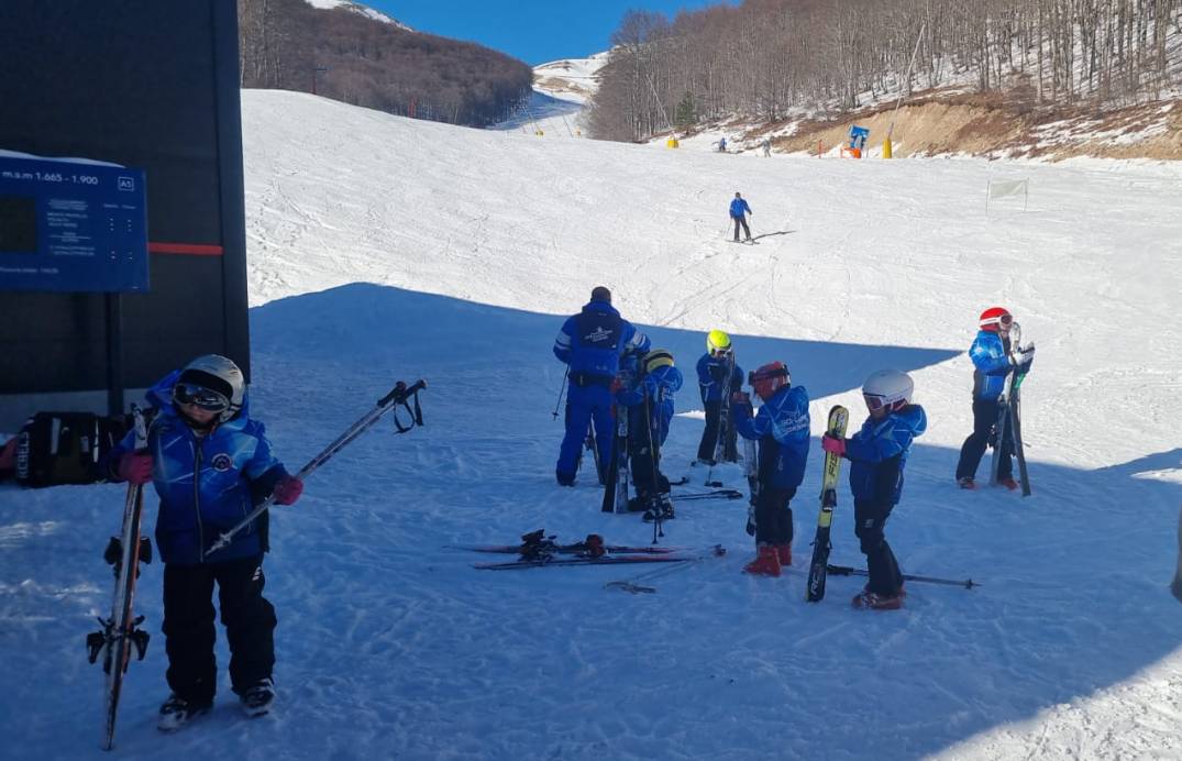 CORSI ORGANIZZATI DALLO SCI CLUB ATERNO DI PESCARA E BUS NAVETTA PER ROCCARASO DAL 21 GENNAIO