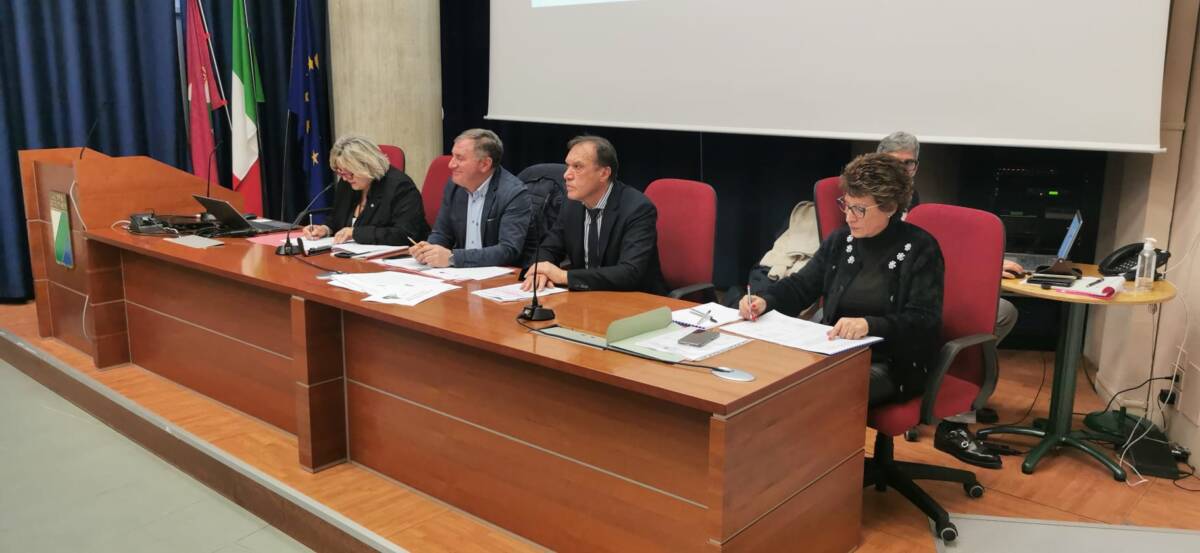 PROVINCIA L’AQUILA PRIMA IN ITALIA AD APPROVARE IL BILANCIO, OK DALL’ASSEMBLEA DEI SINDACI