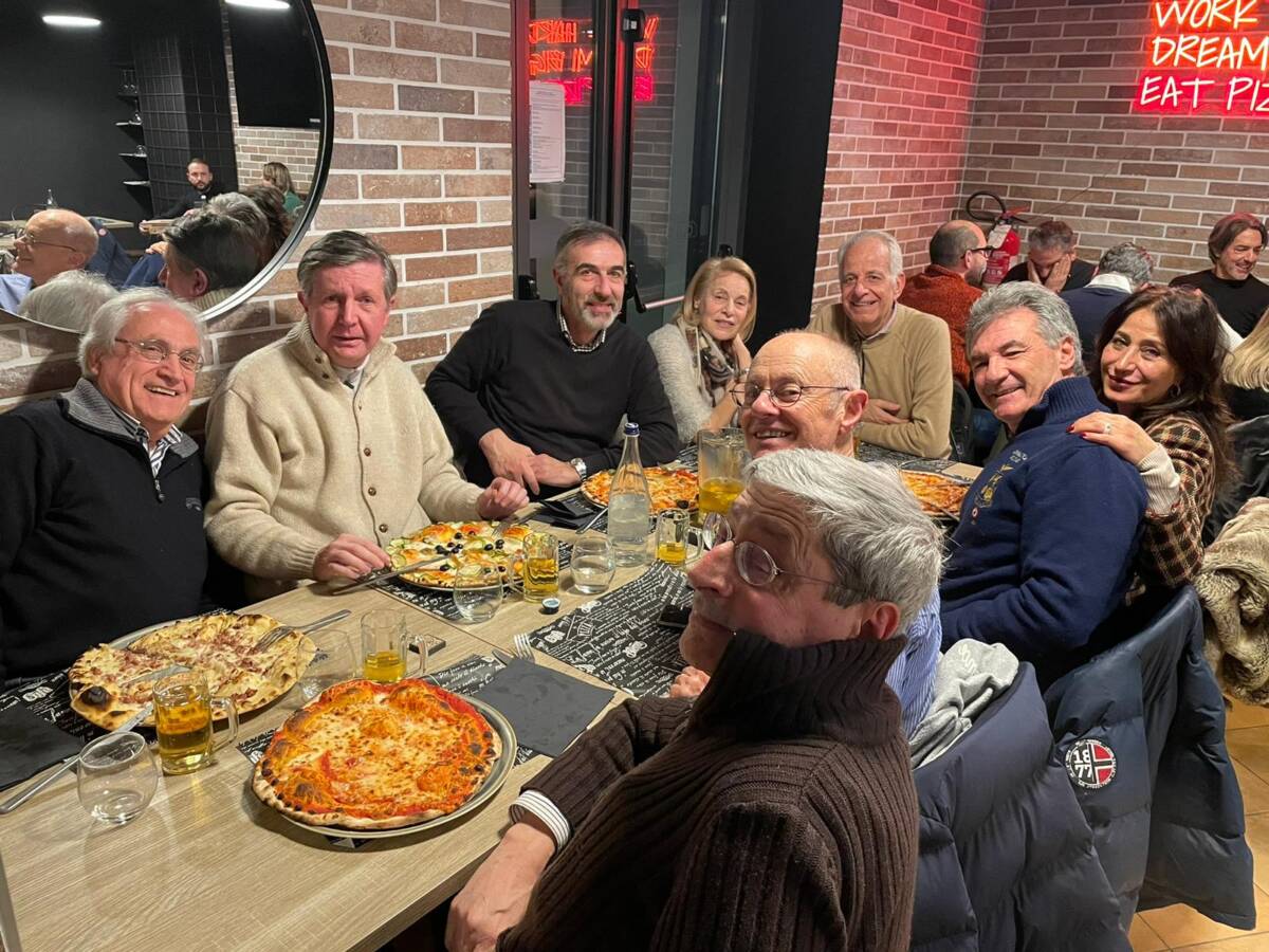 SI RITROVANO DOPO 30 ANNI GLI EX COMPONENTI DI RADIO L’AQUILA, PRIMA EMITTENTE CITTADINA