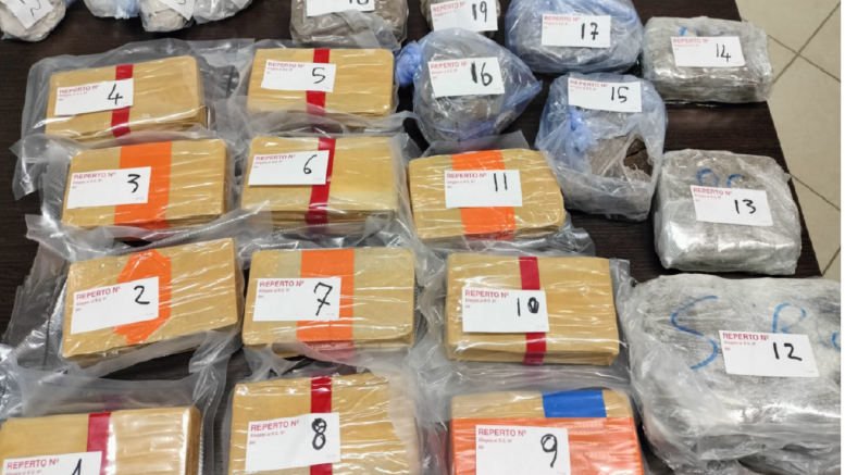 AVEVA DIECI CHILI DI DROGA IN CASA NEL QUARTIERE RANCITELLI: UN ARRESTO A PESCARA