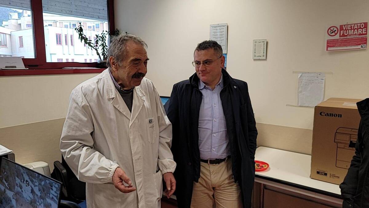 DONATA UNA STAMPANTE ALL’OSPEDALE AQUILANO DA CENTRO ANZIANI E  “IL PUNGOLO” DI  TEMPERA