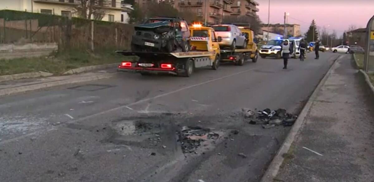 L’AQUILA: SCHIANTO MORTALE IN VIA ANTICA ARISCHIA, ANZIANO FORSE COLTO DA MALORE MENTRE GUIDAVA
