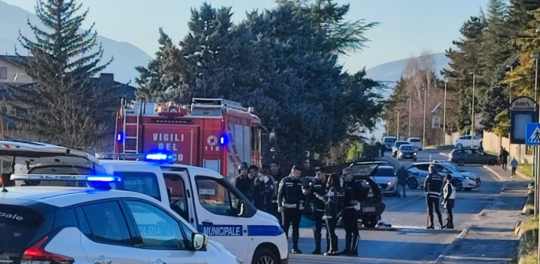 L’AQUILA: GRAVISSIMO INCIDENTE STRADALE IN VIA ANTICA ARISCHIA, MUORE ANZIANO. UN FERITO IN OSPEDALE