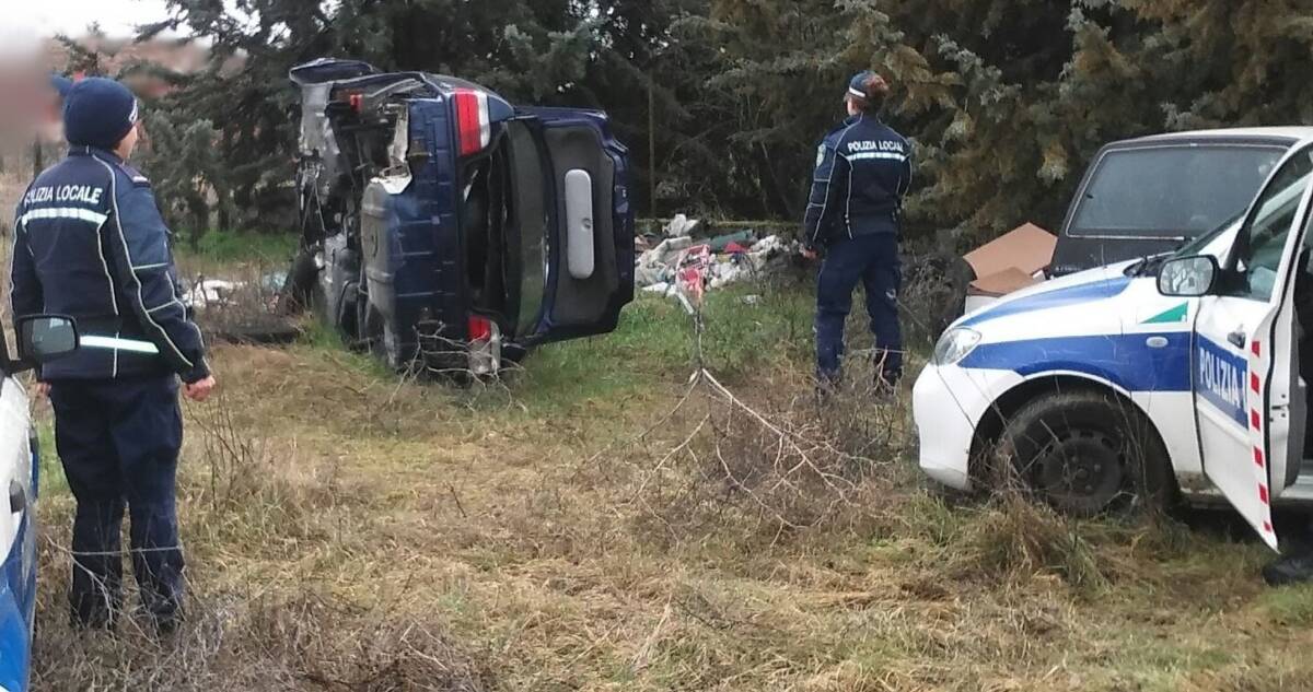 SCOPERTA DALLA POLIZIA LOCALE DI AVEZZANO UNA DISCARICA ABUSIVA NELL’AREA INDUSTRIALE