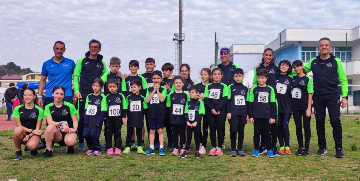 ATLETICA ABRUZZO: TORNA LA STAFFETTA 4X3 AL PARCO DEL CASTELLO, SUCCESSI AL CROSS FIDAL GIULIANOVA