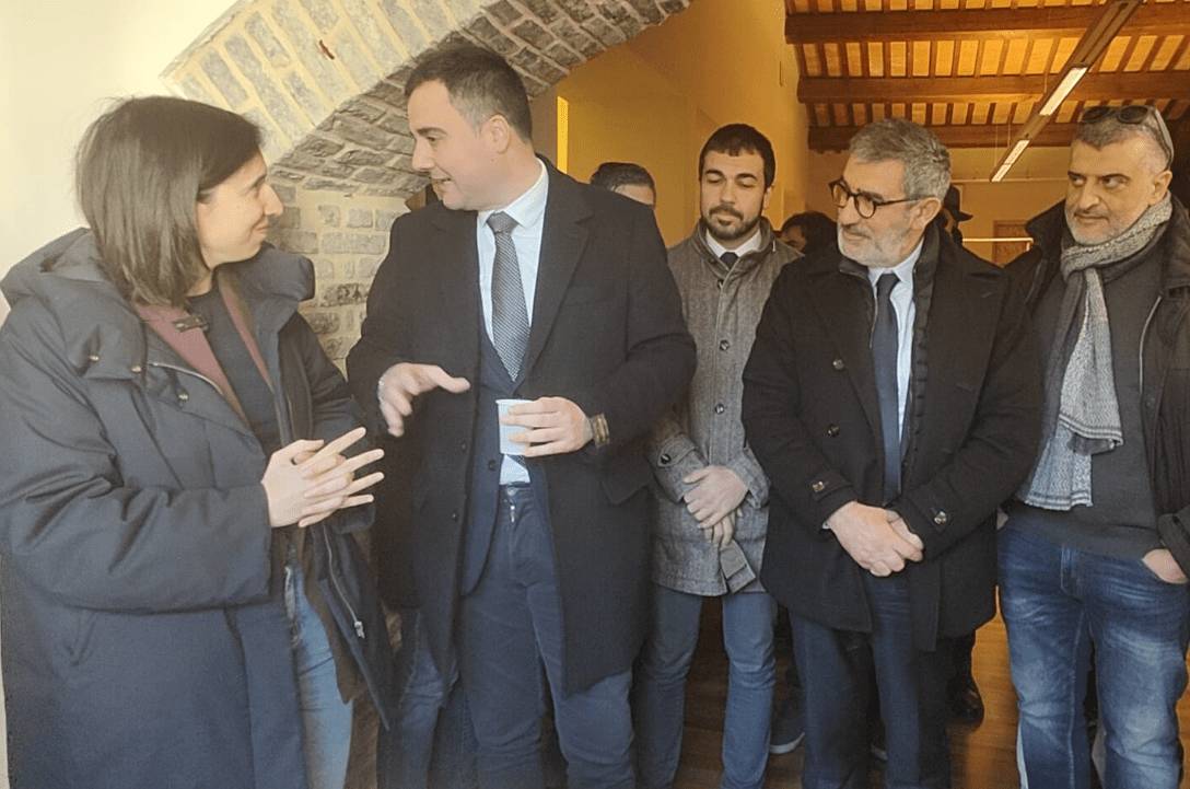 REGIONALI, SCHLEIN IN ABRUZZO, “AREE INTERNE SIMBOLO DI RESILIENZA, NESSUNO VA LASCIATO INDIETRO”