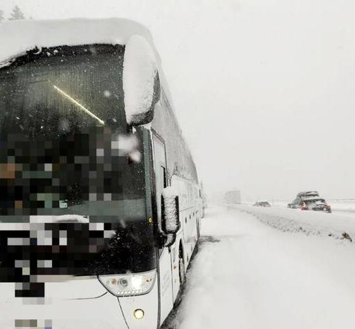 MALTEMPO: STUDENTI DI SULMONA IN GITA BLOCCATI SUL BRENNERO, OLTRE 40 KM DI CODA