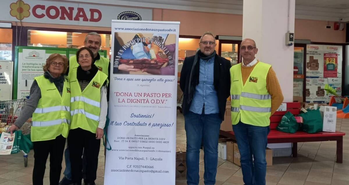 L’AQUILA: FAMIGLIE BISOGNOSE DI AIUTO, RACCOLTI 1.467 CHILI DI ALIMENTI, “LA CITTA’ HA RISPOSTO”