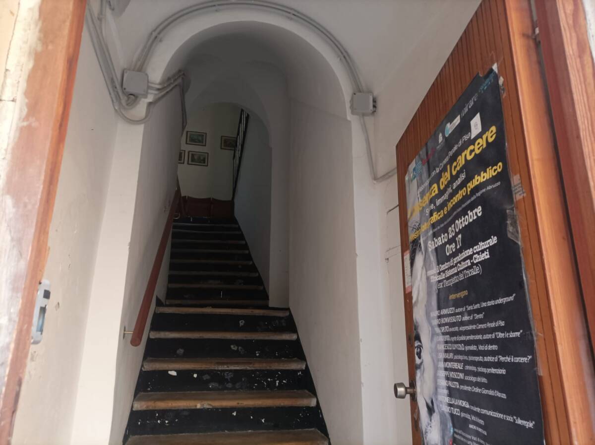 “VOCI DI DENTRO” E FUORI DAL CARCERE: STORIE DI FANTASMI E GIORNALISMO SOCIALE