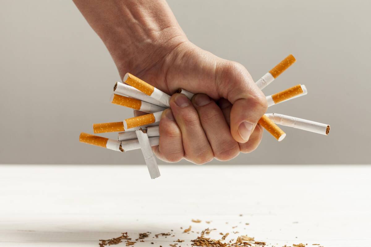COME AFFRONTARE I SINTOMI DELLA DIPENDENZA DA NICOTINA, QUALI SONO I RISCHI ASSOCIATI AL FUMO?