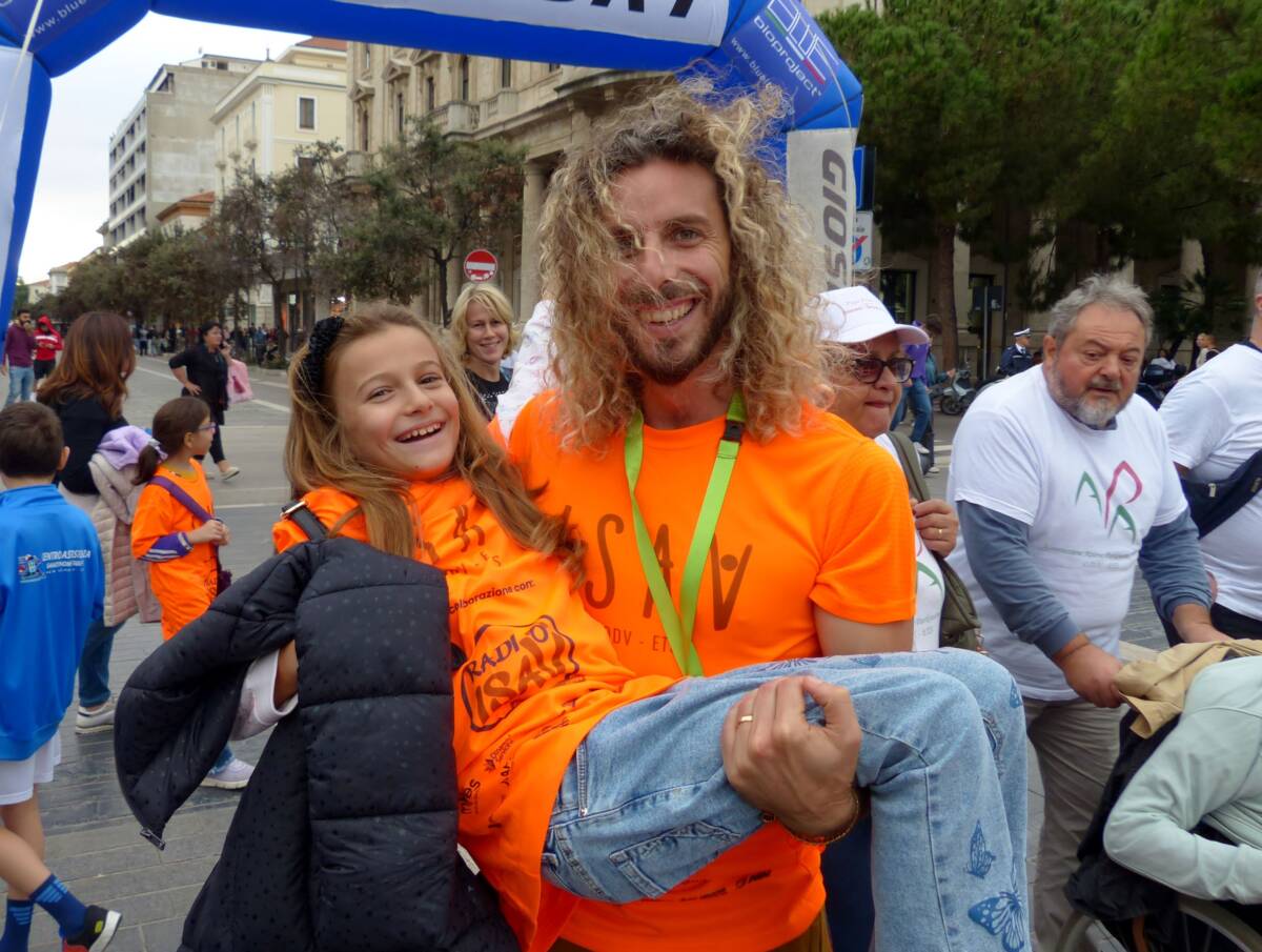RADIO ISAV DI PESCARA EROGHERA’ A PASQUA 21 BORSE DI STUDIO AI FIGLI DI MALATI DI SLA
