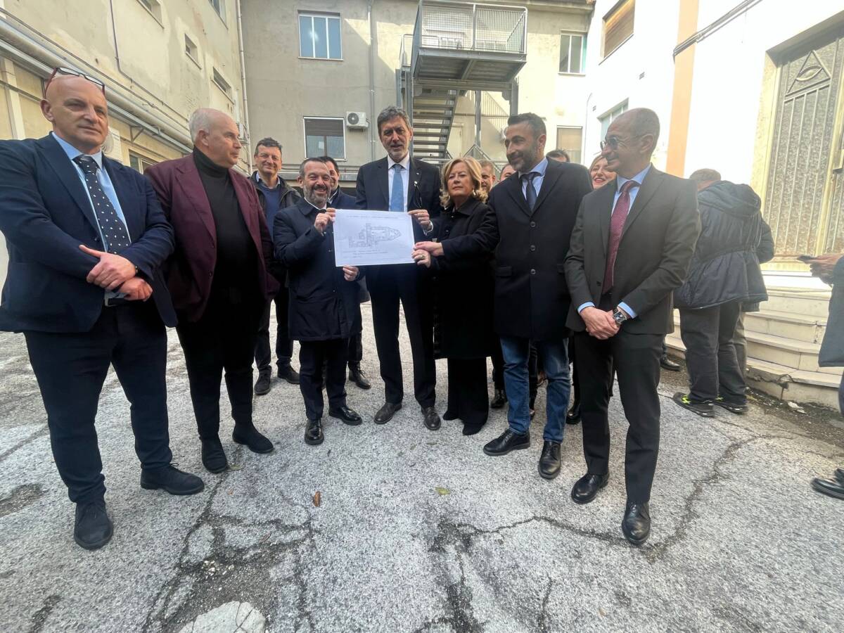 SANITA’: SOSPIRI DOPO VISITA A PRESIDI DI POPOLI E SAN VALENTINO, “STRUTTURE POTENZIATE”