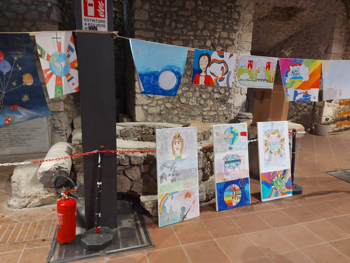 “UN POSTER PER LA PACE”: SUCCESSO DELL’INIZIATIVA PER LE SCUOLE DEL LIONS DI AVEZZANO