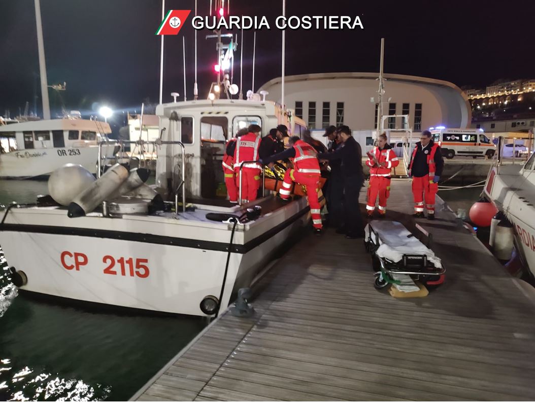 MALORE A BORDO DI UNA NAVE ITALIANA: MARITTIMO SALVATO DALLA CAPITANERIA DI PORTO DI ORTONA
