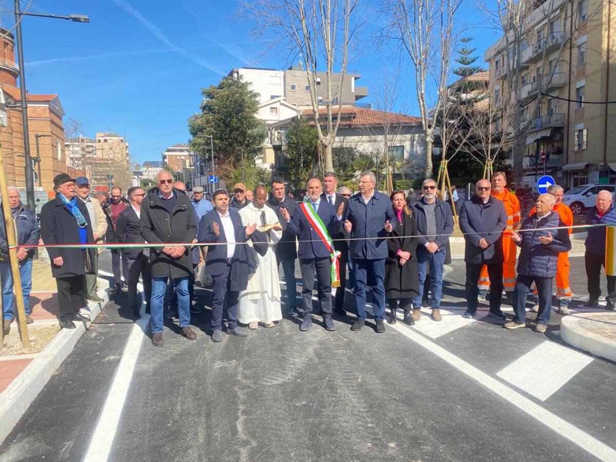 VIA BENEDETTO CROCE DIVENTA INTERAMENTE A DUE CORSIE: TAGLIO DEL NASTRO OGGI A PESCARA