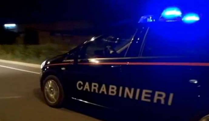 PESCARA: INVESTE PEDONE A FUGGE. DENUNCIA E RITIRO DI PATENTE PER UN 22ENNE