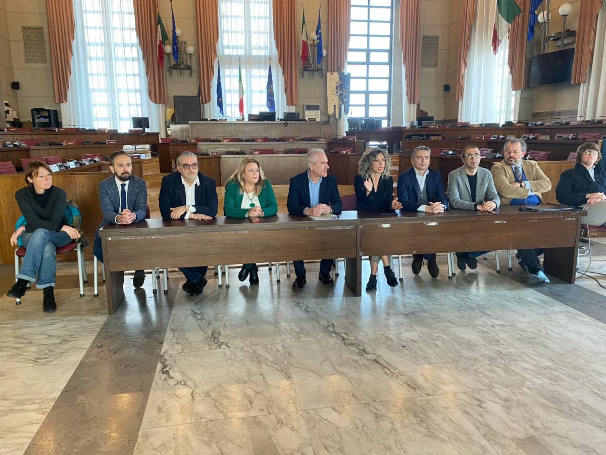 VIALE MARCONI PESCARA: OPPOSIZIONI, “LA MAGGIORANZA ELUDE VOTO SULLA COMMISSIONE D’INDAGINE”