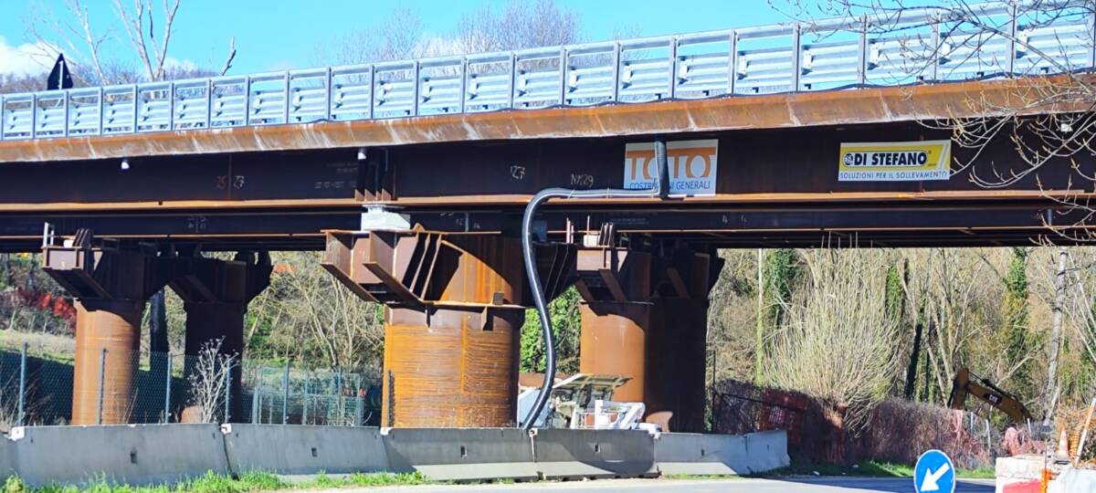 L’AQUILA: STOP A DEFLUSSO ACQUA SU VIA DEI MEDICI DAL VIADOTTO AUTOSTRADALE, SPOSTATO LO SCOLATOIO