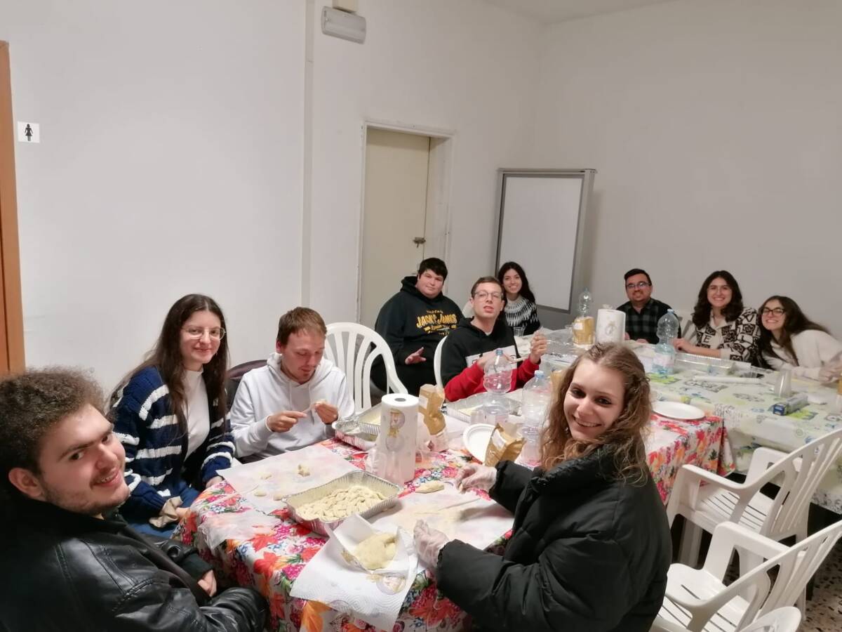 CHIETI: LABORATORIO DI CUCINA “MANI IN PASTA”, PER RAGAZZI CON DISTURBI DEL NEUROSVILUPPO