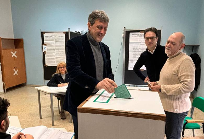 REGIONALI: MARSILIO AL SEGGIO, IL VOTO A CHIETI