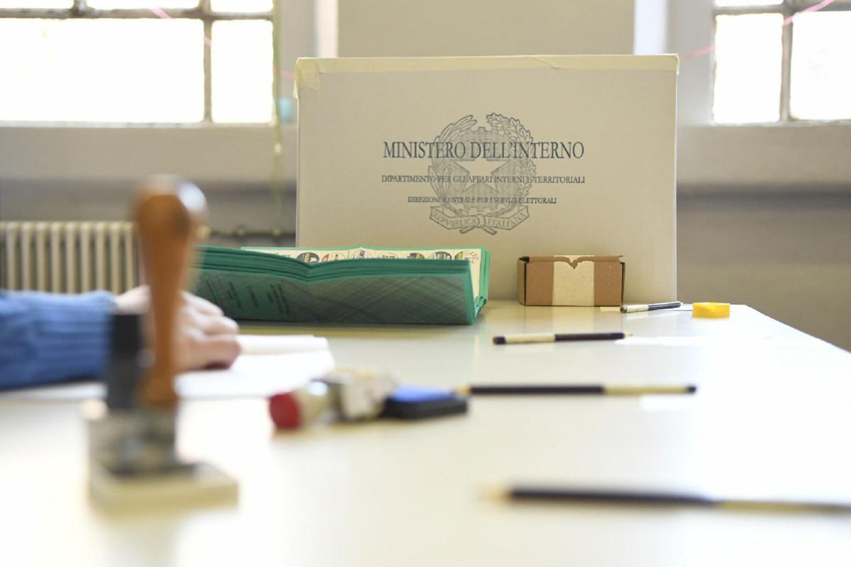 REGIONALI ABRUZZO: ACCUSE INCROCIATE<br> SU SILENZIO ELETTORALE VIOLATO