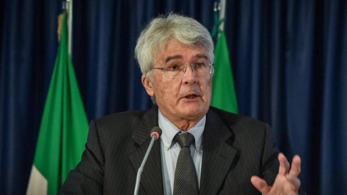 LEGA: CASTELLI, “UNICA SPERANZA E’ CHE SALVINI LASCI, SUA PARABOLA E’ FINITA”