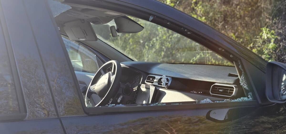 L’AQUILA: FINESTRINO SFONDATO E FURTO IN AUTO NEL PARCHEGGIO DI FONTE CERRETO