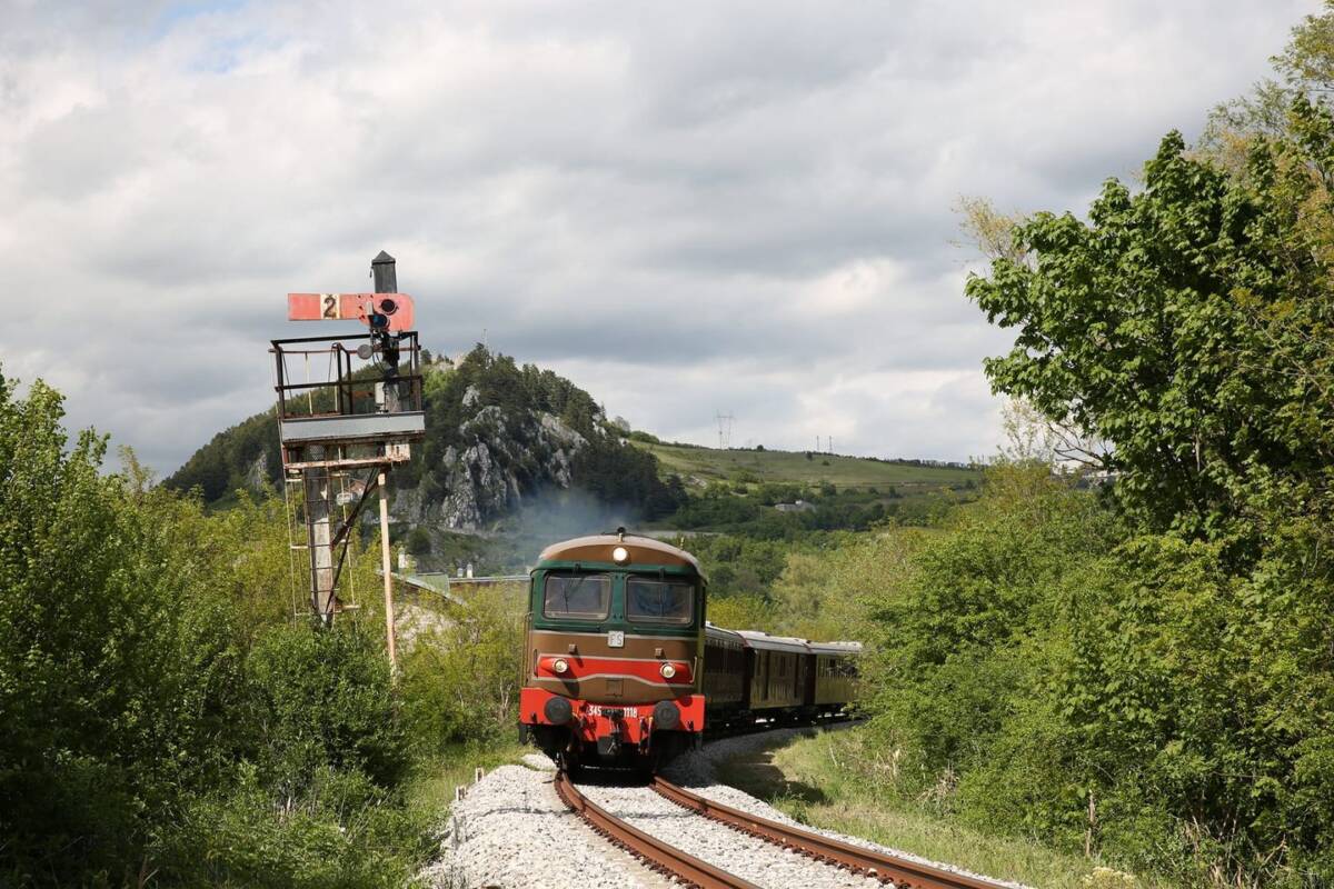 E’ BOOM FERROVIA DEI PARCHI: ATTESI 6MILA PASSEGGERI PER L’ESTATE