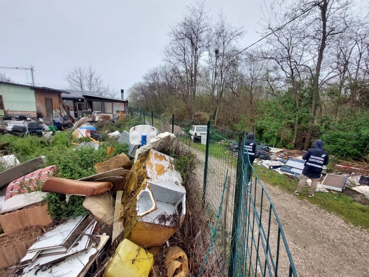 GESTIONE ILLECITA DEI RIFIUTI: SEQUESTRATA UNA DISCARICA ABUSIVA A ROSETO
