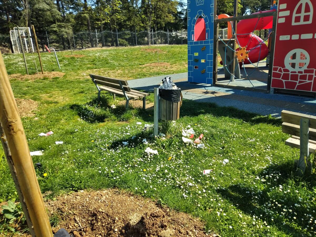 PARCO DEL SOLE ALL’AQUILA: ALTRE PROTESTE, “MANCATA PULIZIA DA OLTRE UNA SETTIMANA”