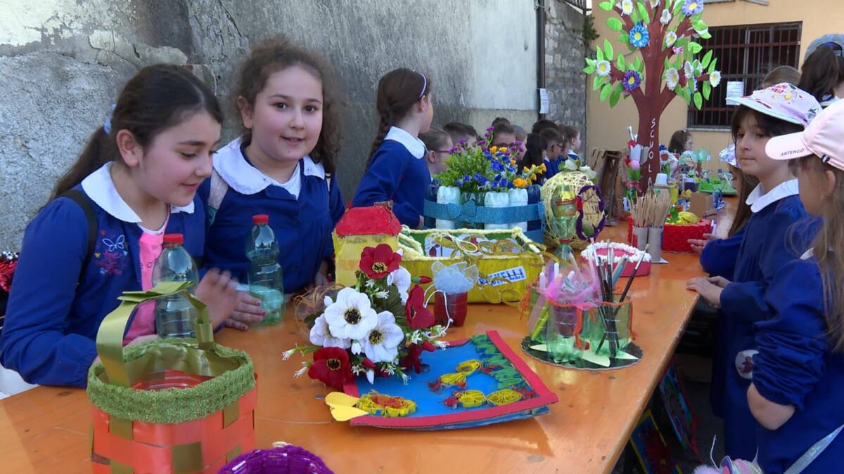 “SE RICICLI TI PREMIO”: ECOLAN A QUADRI CON GLI ALUNNI DEL BENEDETTO CROCE