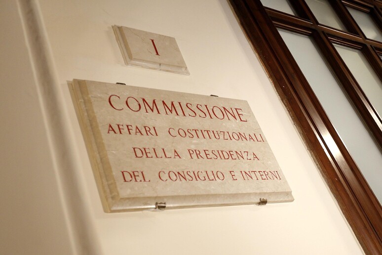 AUTONOMIA DIFFERENZIATA: “DOPO IL CALENDARIO GREGORIANO, ALLA CAMERA IL SERRATO CALENDARIO ‘PAGANO'”