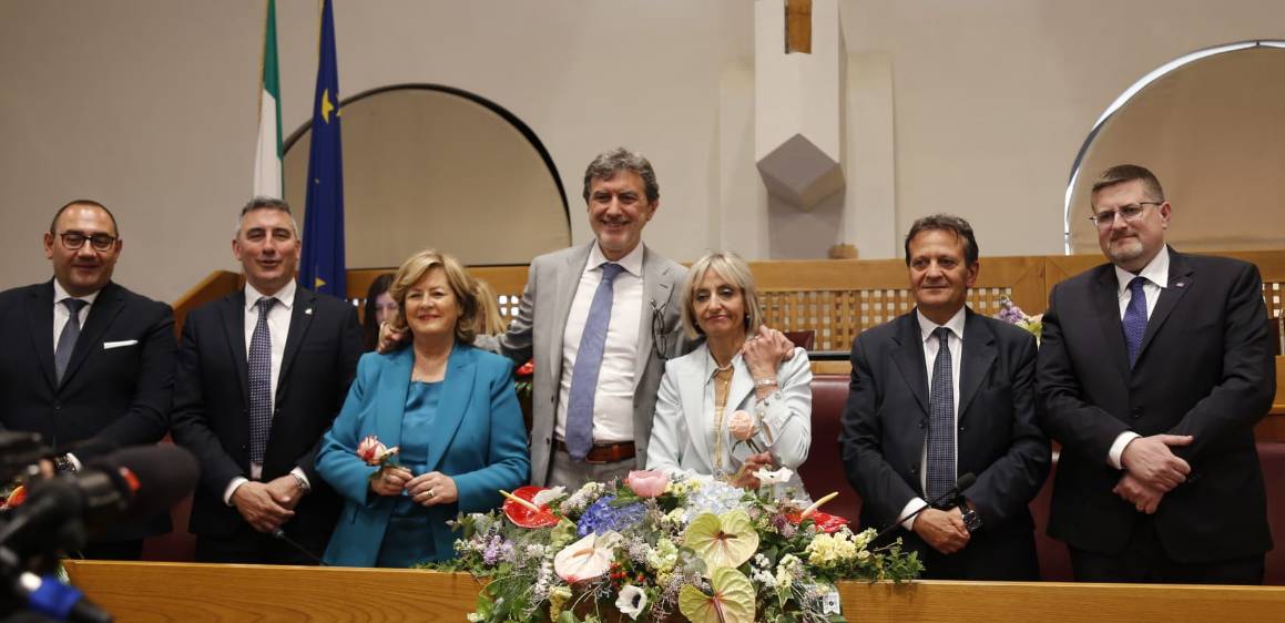 NUOVA GIUNTA ABRUZZO: ECCO I SEI ASSESSORI E LE DELEGHE, MARSILIO FIRMA DECRETO DI NOMINA