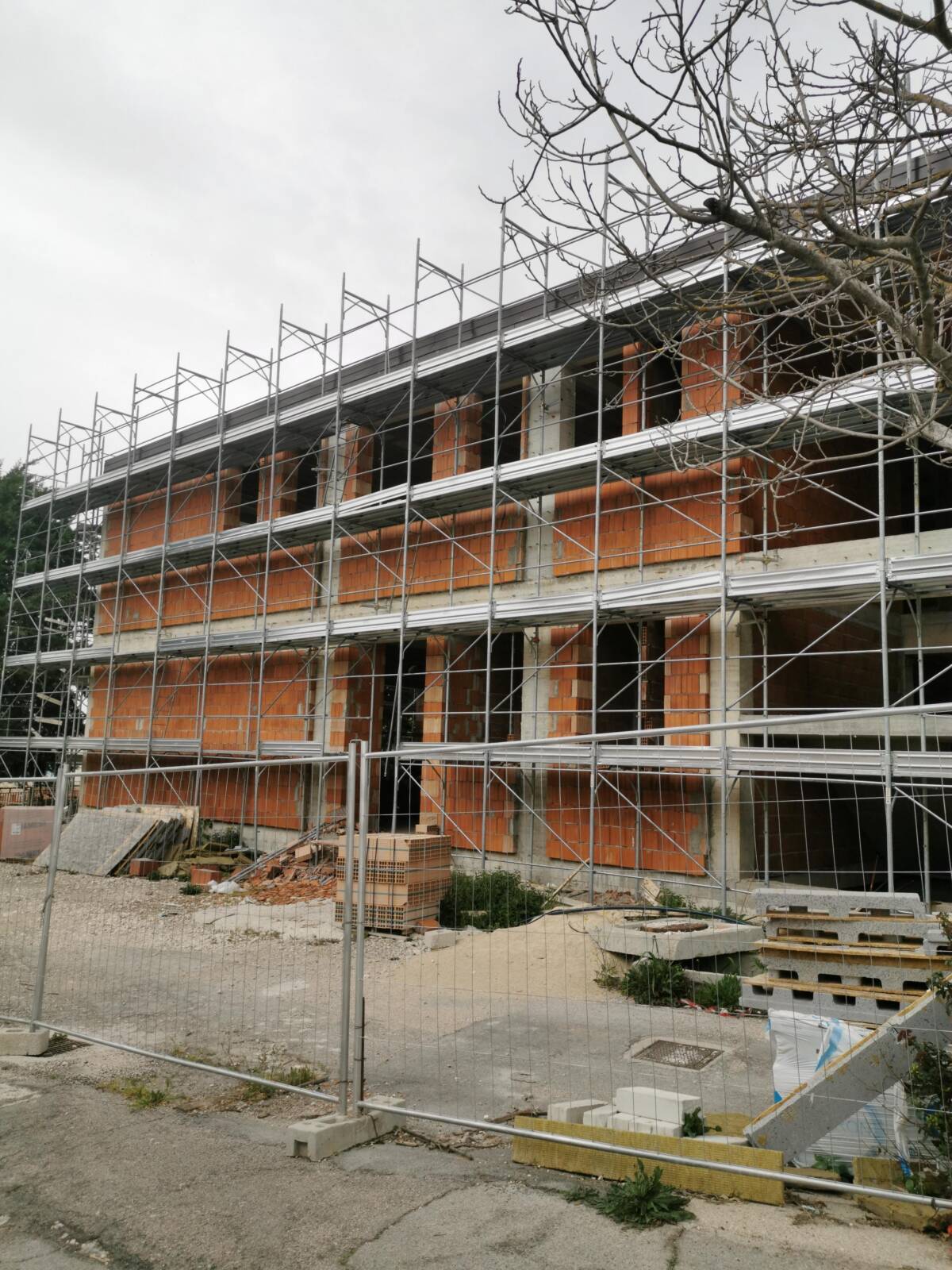 EDILIZIA SCOLASTICA A GUARDIAGRELE: LE OPPOSIZIONI, “NESSUN PASSO AVANTI CONCRETO”