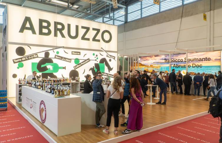 VINITALY: VINI D’ABRUZZO, “GRANDE SODDISFAZIONE PER LA PRIMA GIORNATA”