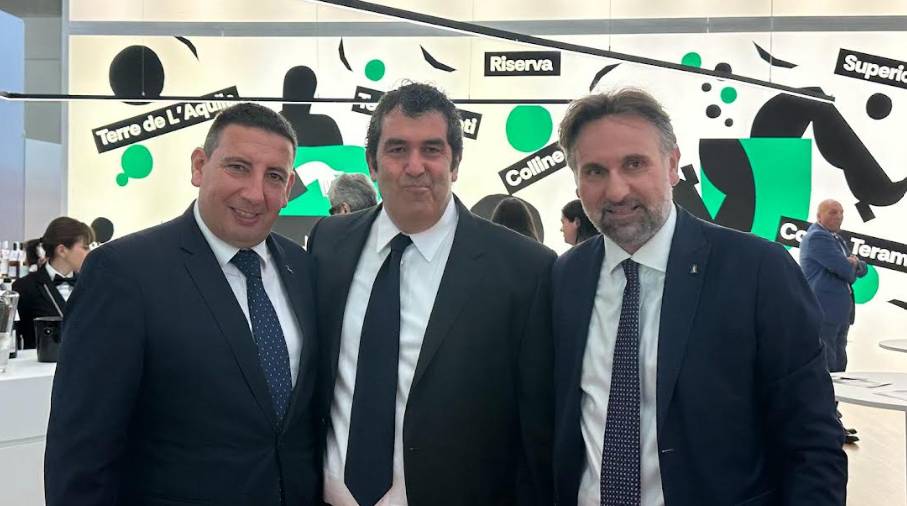 VINITALY: SIGISMONDI E LIRIS, “ABRUZZO TRA PROTAGONISTI, CON GOVERNO MELONI RIAFFERMATA CENTRALITA'”