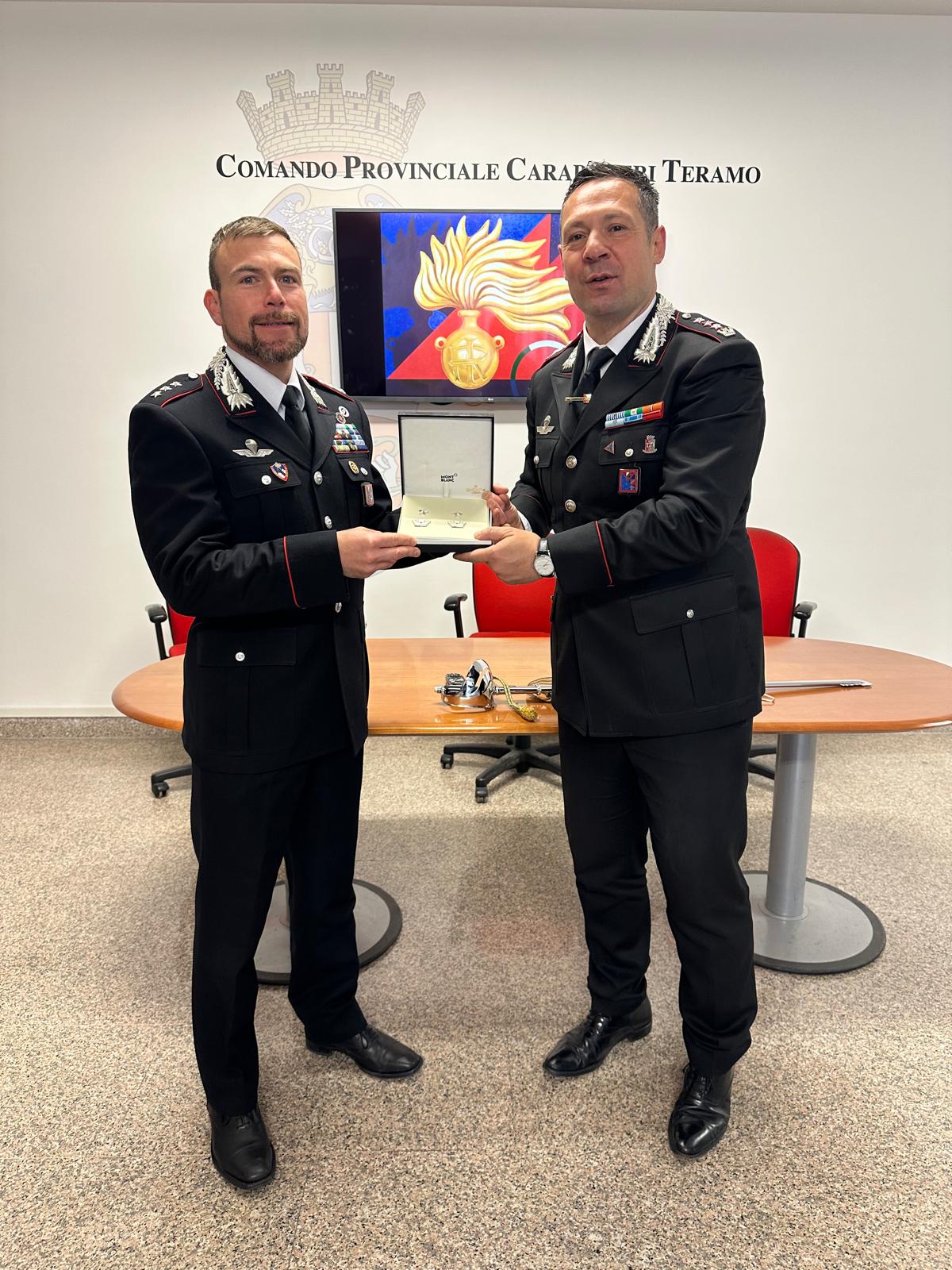 IL COMANDANTE DELLA COMPAGNIA DEI CARABINIERI DI GIULIANOVA, MORANDI, PROMOSSO MAGGIORE