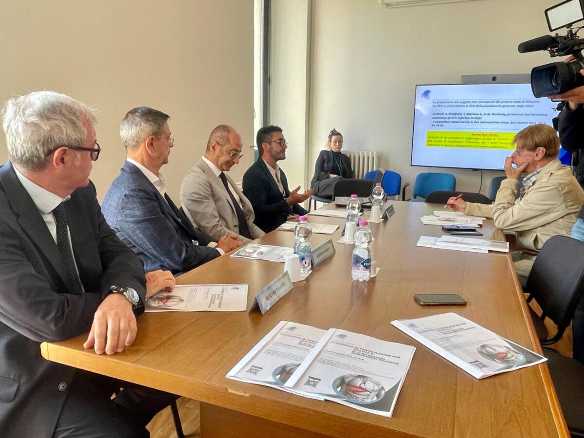 PESCARA: PRESENTATO SCREENING PER LA POPOLAZIONE CONTRO L’EPATITE C E ALTRE INFEZIONI
