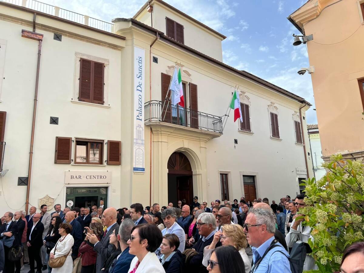 LETTOMANOPPELLO: TORNA A RIVIVERE PALAZZO DE SANTIS. D’ALFONSO, “RITROVIAMO IL GUSTO DEL BELLO”