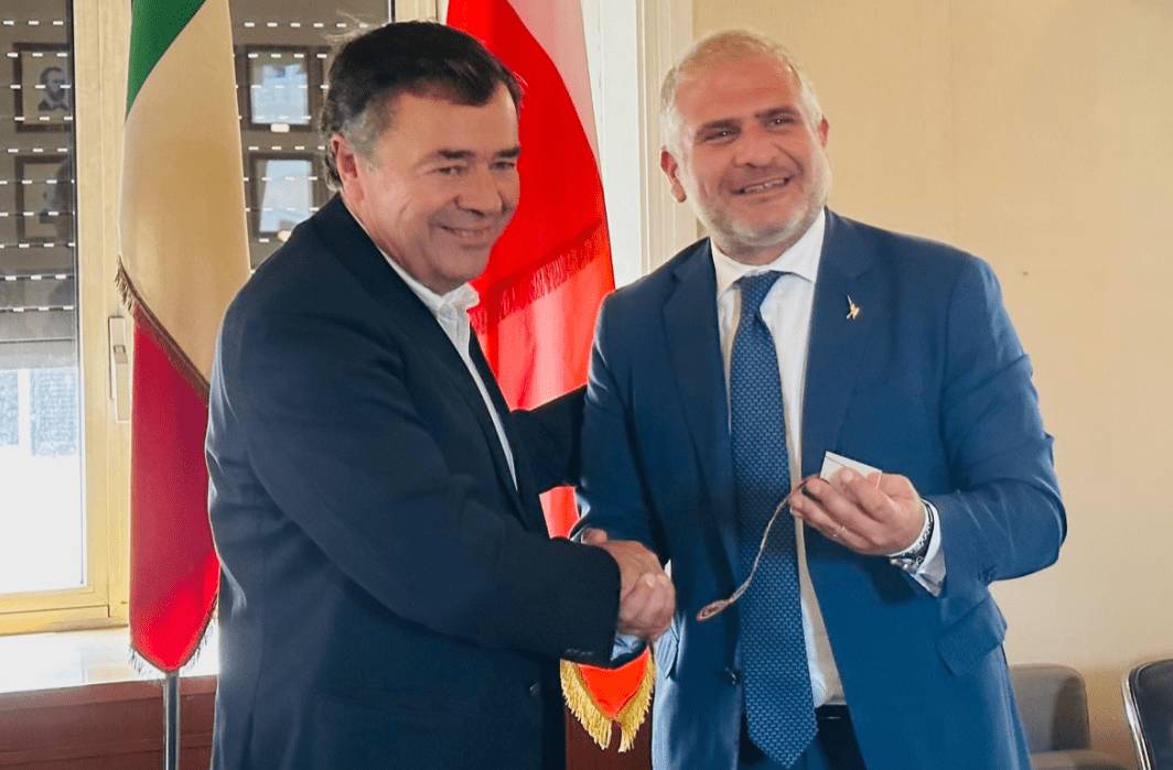 AGRICOLTURA: IL SOTTOSEGRETARIO D’ERAMO RICEVE IL MINISTRO DEL CILE VALENZUELA