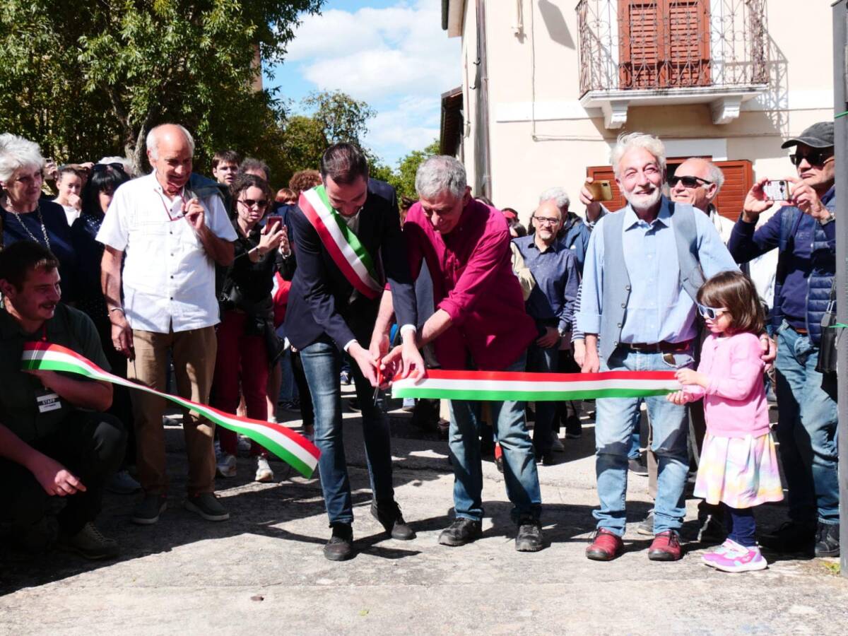 GAGLIANO ATERNO: APRE LE PORTE LIBRERIA SIMON TANNER, OGGI NEL VIVO IL FESTIVAL LIBRIGANZI