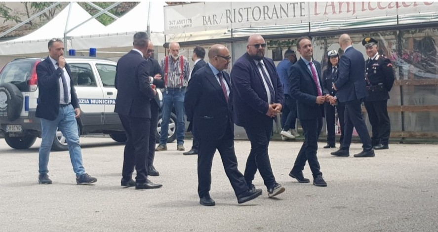 MASSA D’ALBE: OPPOSIZIONI “PASSARELLA SINDACO CON SANGIULIANO, MA SCAVI ARCHEOLOGICI E MUSEO FERMI”