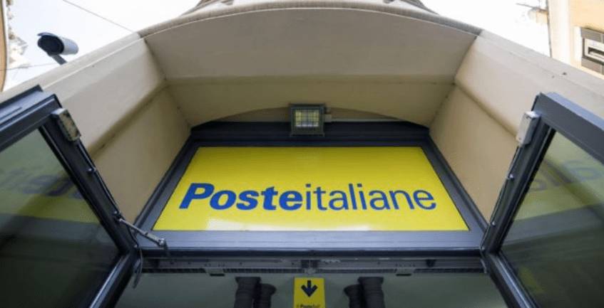 PAGAVA PENSIONI CON BANCONOTE FALSE: ARRESTATO DIPENDENTE POSTE ITALIANE