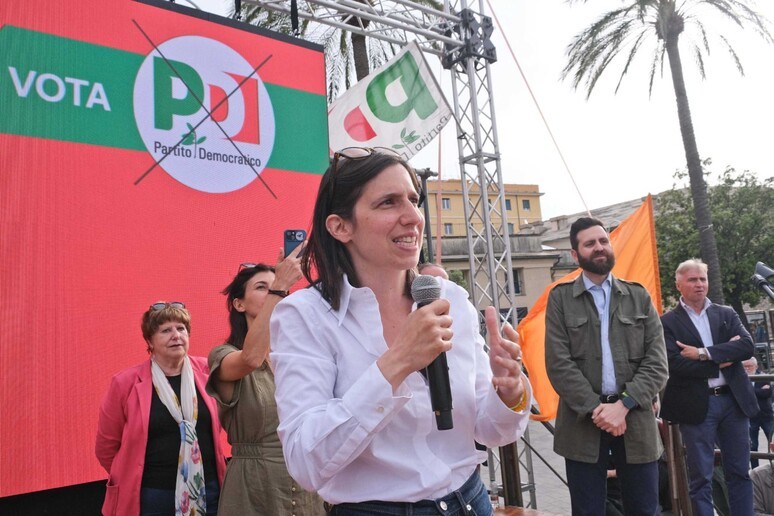 EUROPEE: SCHLEIN CHIUDE CAMPAGNA ELETTORALE A MILANO, “PIAZZA DEL PD NON CONTRO QUALCUNO”