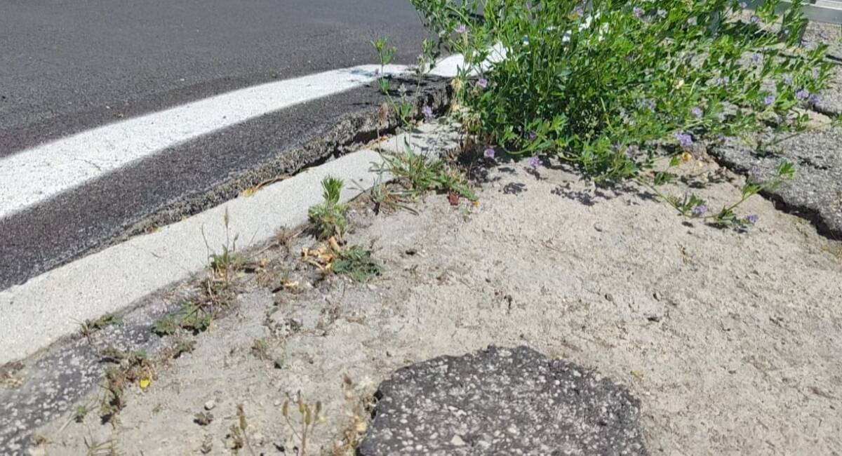 L’AQUILA: SPUNTANO BUCHE IN VIA MADONNA DI PETTINO DOPO ESSERE STATA RIASFALTATA