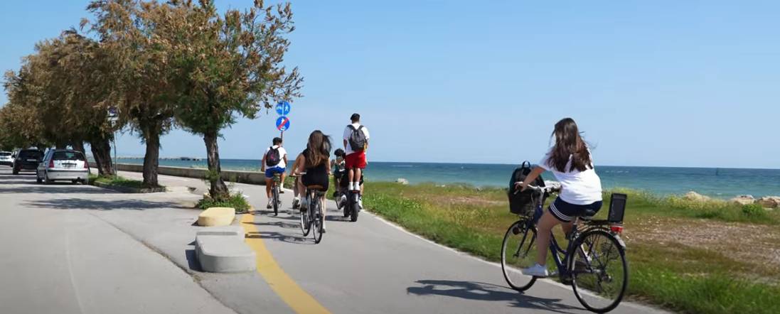 “UNA GITA FUORI PORTA”: L’ESTATE MAGICA DI ROSETO DEGLI ABRUZZI PROTAGONISTA DOMANI SU SKY